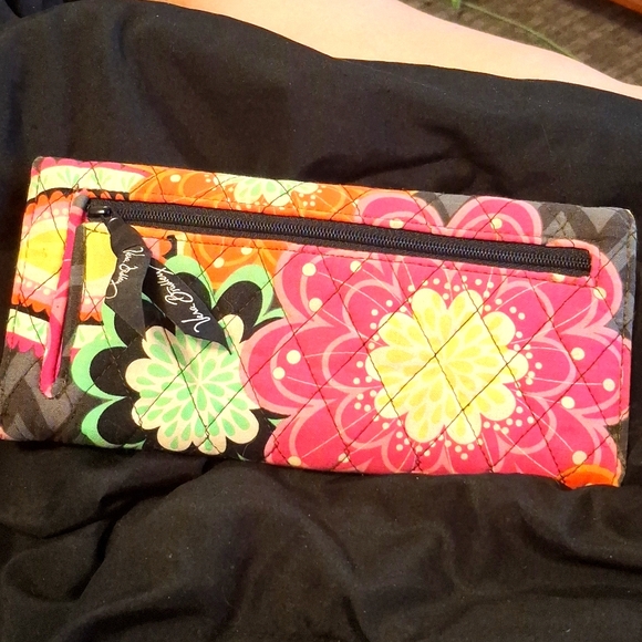 Floral Patterned Clutch - Picture 2 of 4